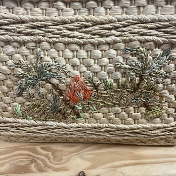 Fossil Straw Tote - Picture 2 of 10